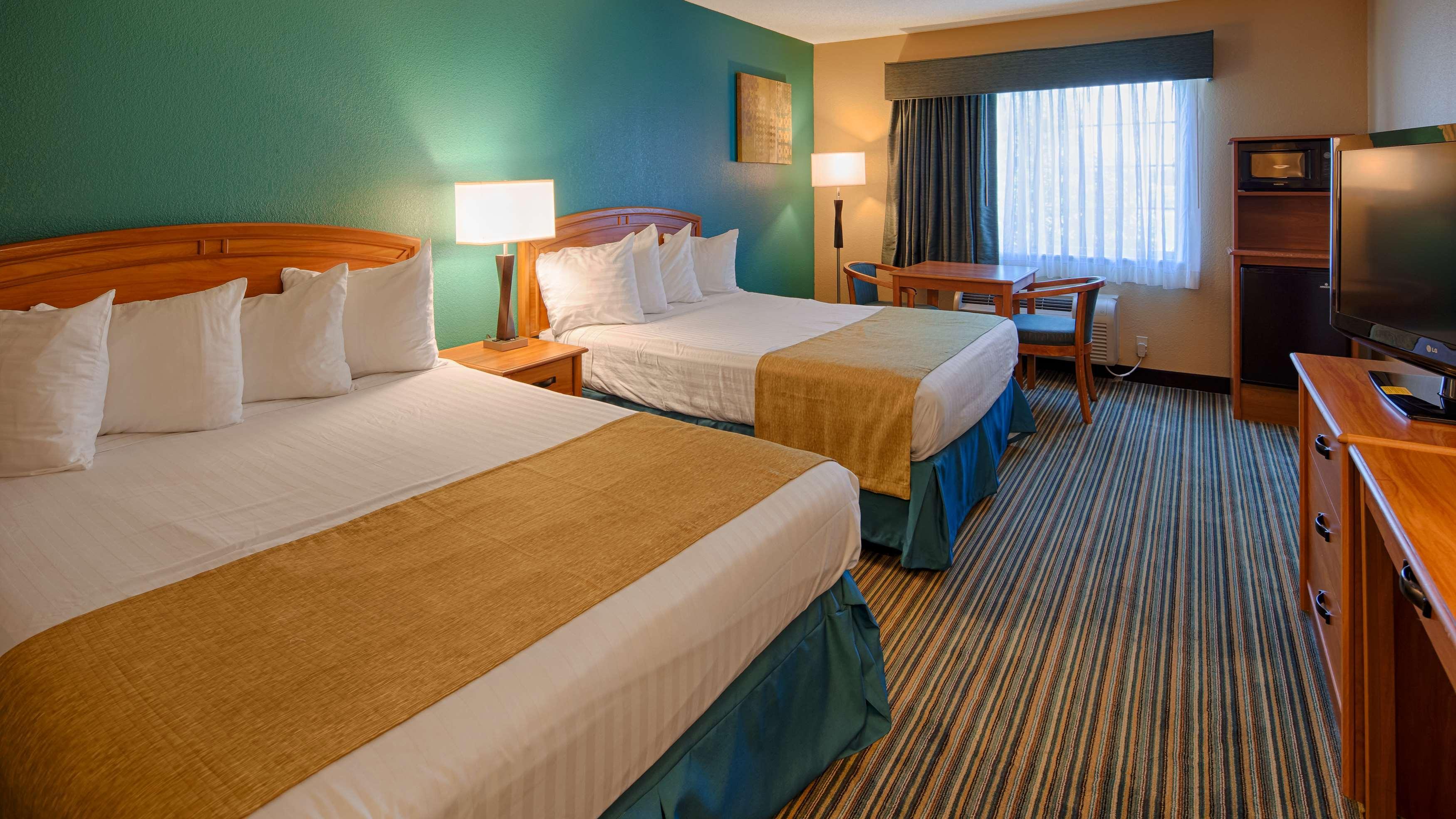 Best Western Governors Inn And Suites Wichita Exterior photo
