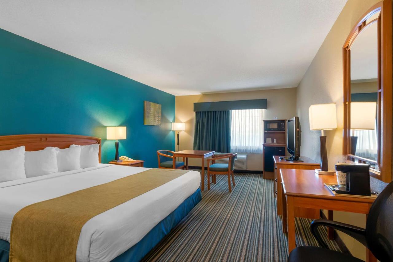 Best Western Governors Inn And Suites Wichita Exterior photo
